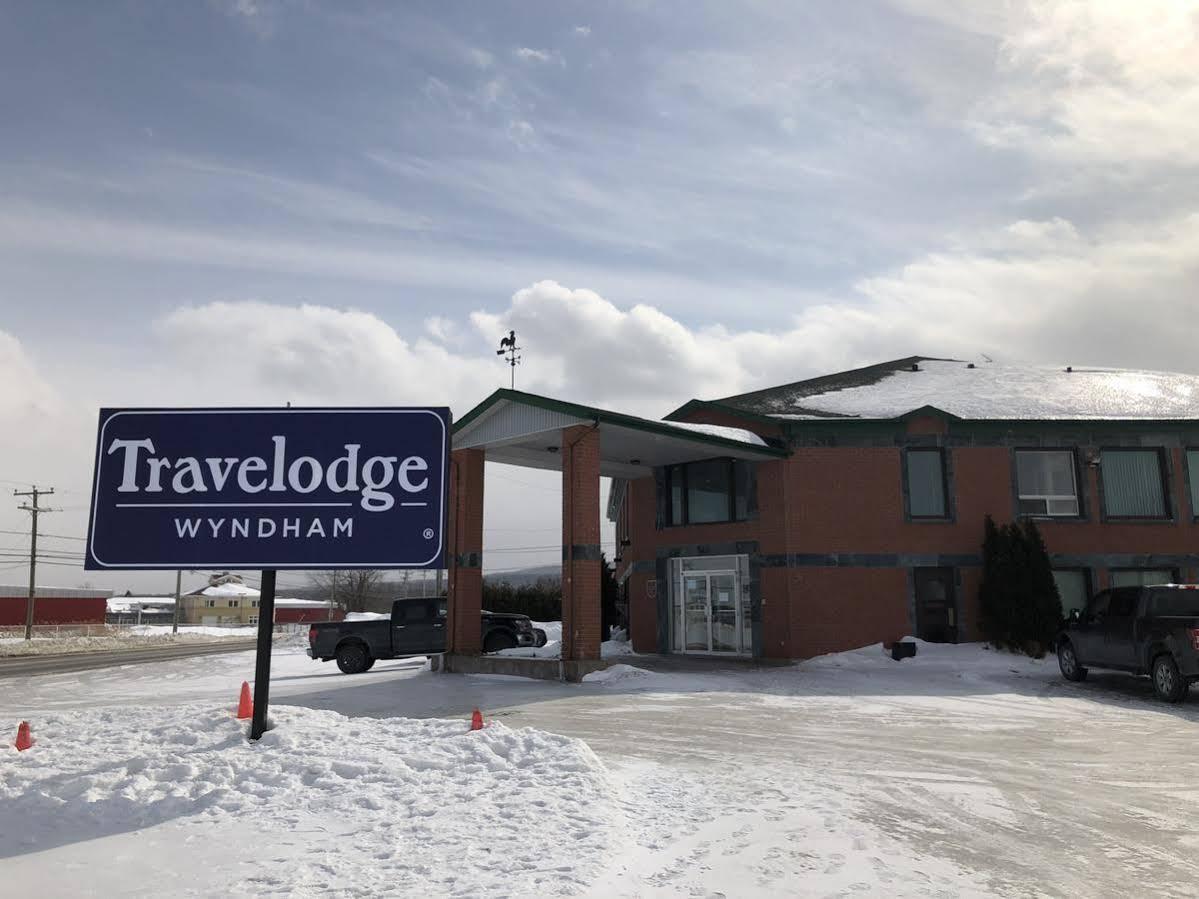 Travelodge By Wyndham Rigaud Extérieur photo
